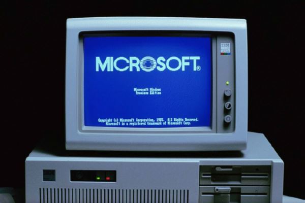Спустя 35 лет пользователь обнаружил пасхалку в Windows 1.0, связанную с Гейбом Ньюэллом