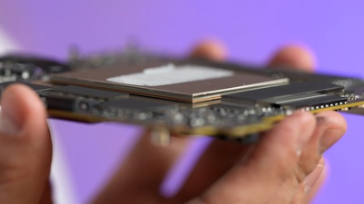 Блогер разобрал Mac Studio и изучил чип M1 Ultra — он огромный